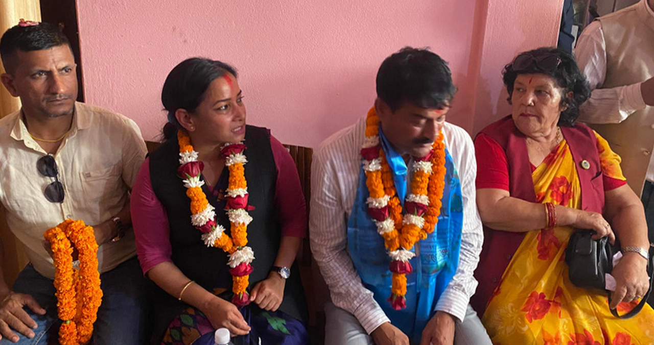 भरतपुर महानगरको मेयरमा रेनु दाहालको उम्मेदवारी दर्ता
