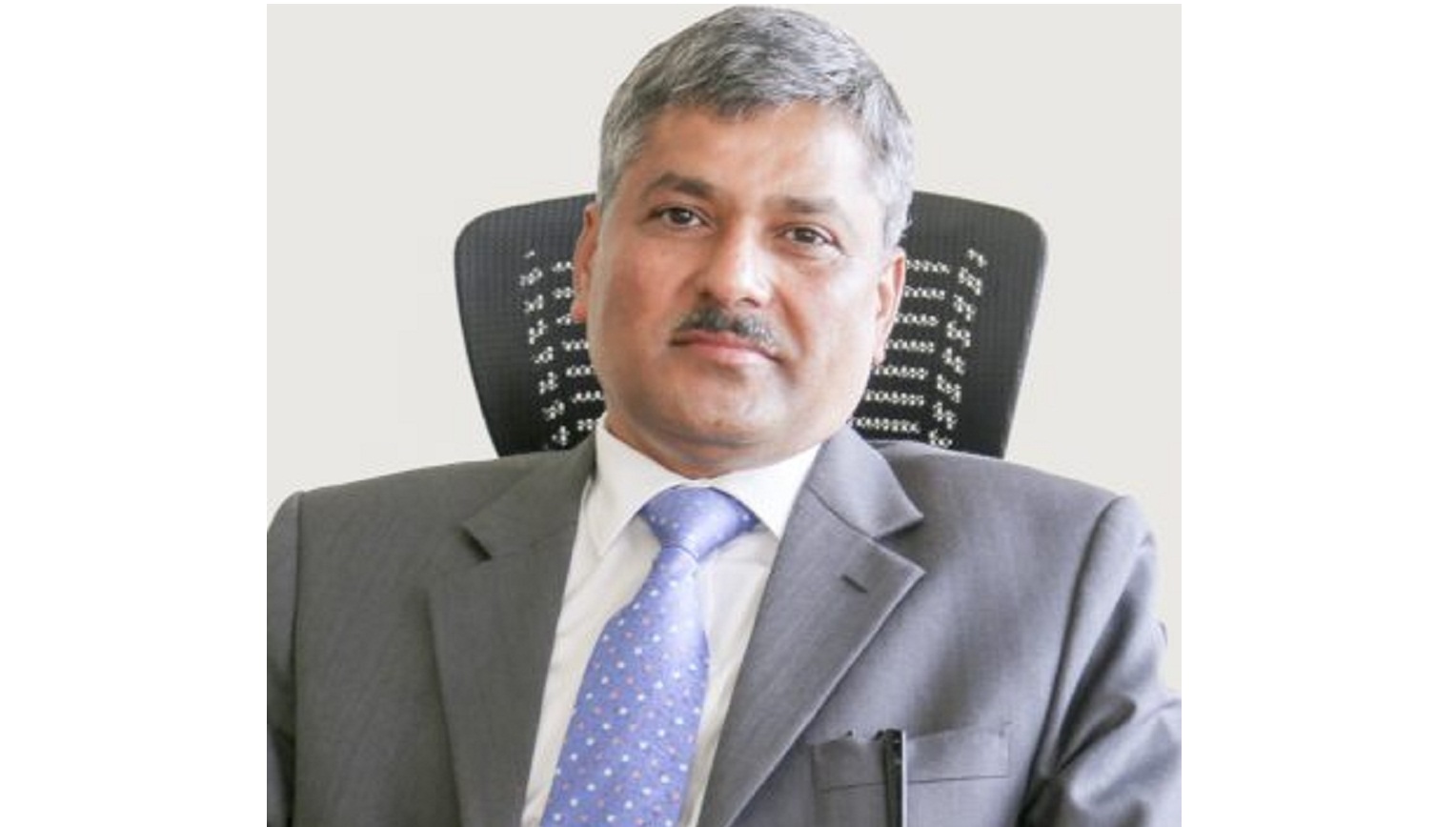 गभर्नर महाप्रसाद अधिकारी निलम्बित,यस्ता छन् आरोप