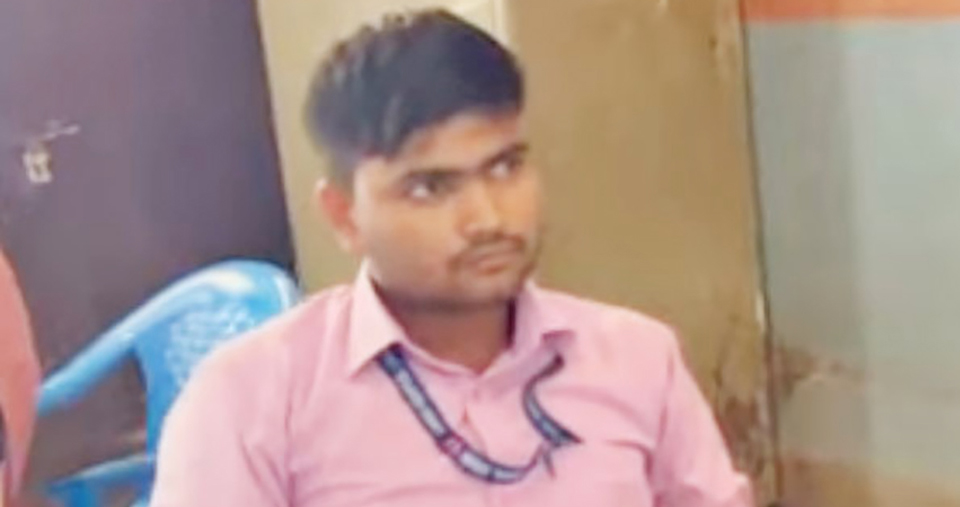 सेवाग्राहीलाई आमाचकारी गाली गर्ने महतोको सुरु भयो दशा, अस्पतालले चलायो डण्डा !