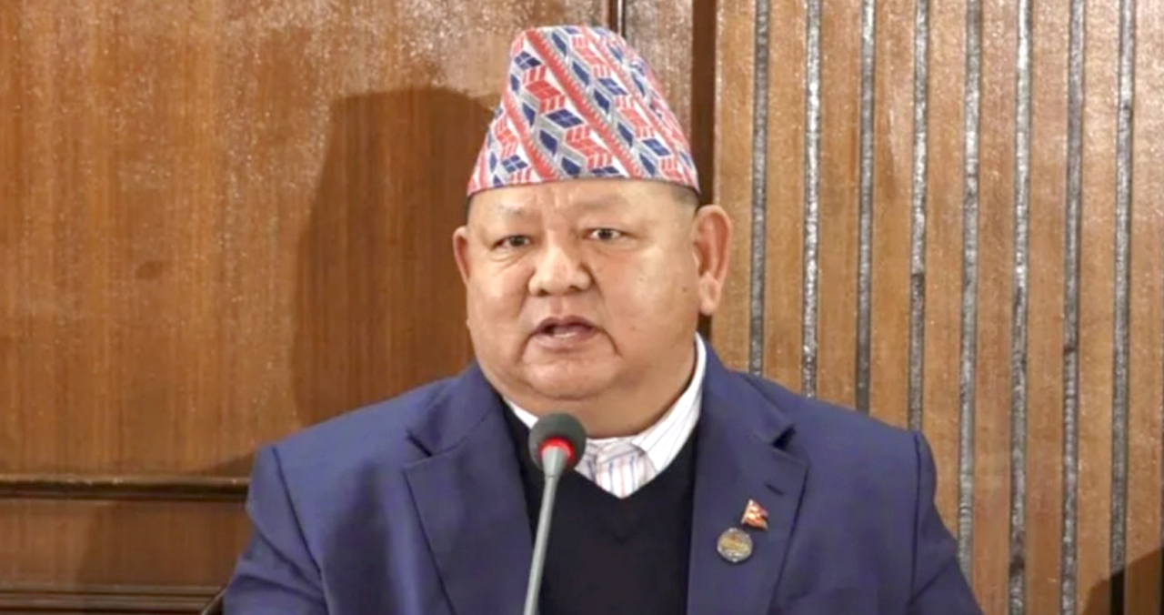 अध्यक्ष नेपालको पोल खोल्दै मन्त्रालयबाट विदा भए प्रेम आले
