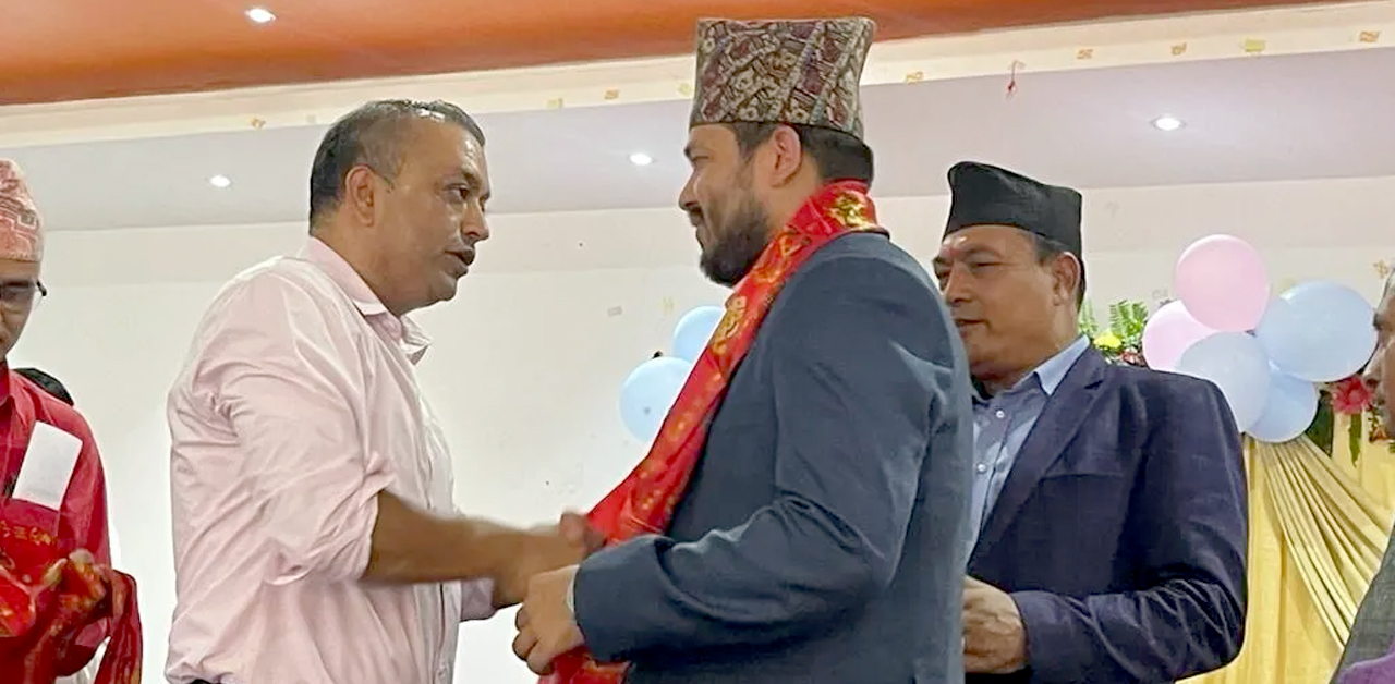 चुनाव नजिकिँदै गर्दा एमालेलाई अर्को ठुलो झड्का, गगनले गराए प्रभावशाली एमाले युवा नेतालाई कांग्रेस प्रवेश !