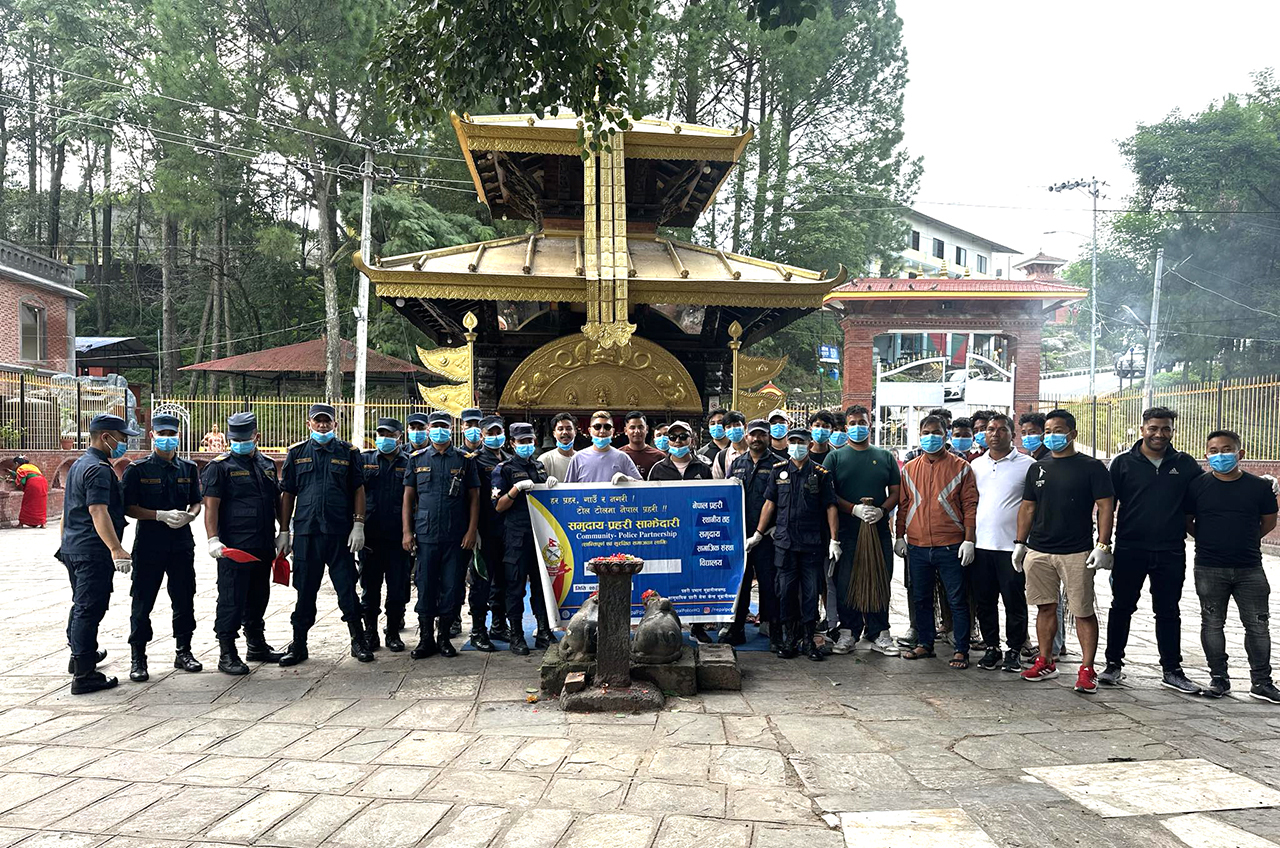 नौलिन भद्रकाली मन्दिरमा सरसफाइ (हेर्नुस् तस्बिरसहित)