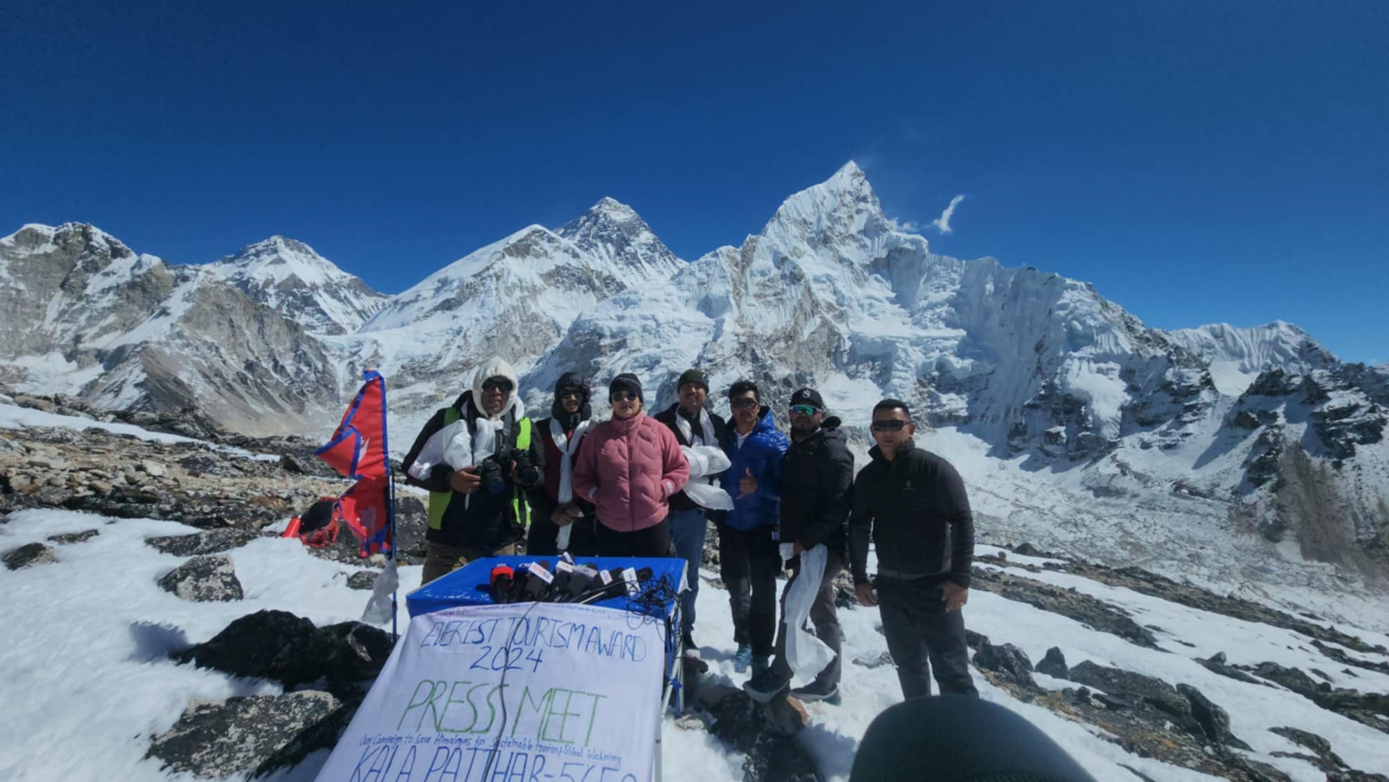 जलवायुको असरबारे ध्यानाकर्षण गर्न कालापत्थरमा पत्रकार सम्मेलन