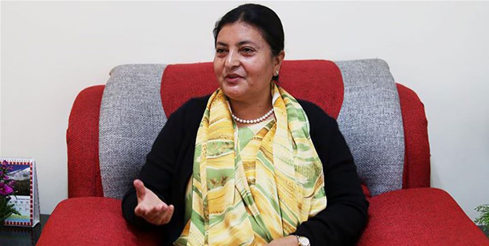 शुक्रबार विशेष पत्रकार सम्मेलन गर्दै पूर्वराष्ट्रपति भण्डारी