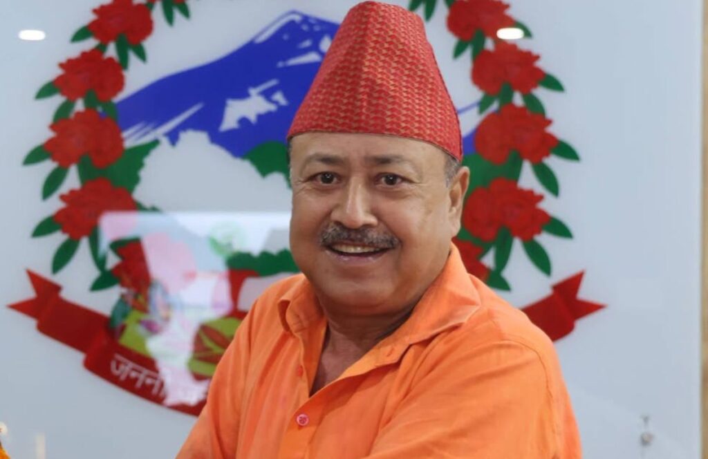 शैक्षिक सत्रदेखि पढाइ सुरु नभए अनशन बस्ने धनगढीका मेयर हमालको चेतावनी
